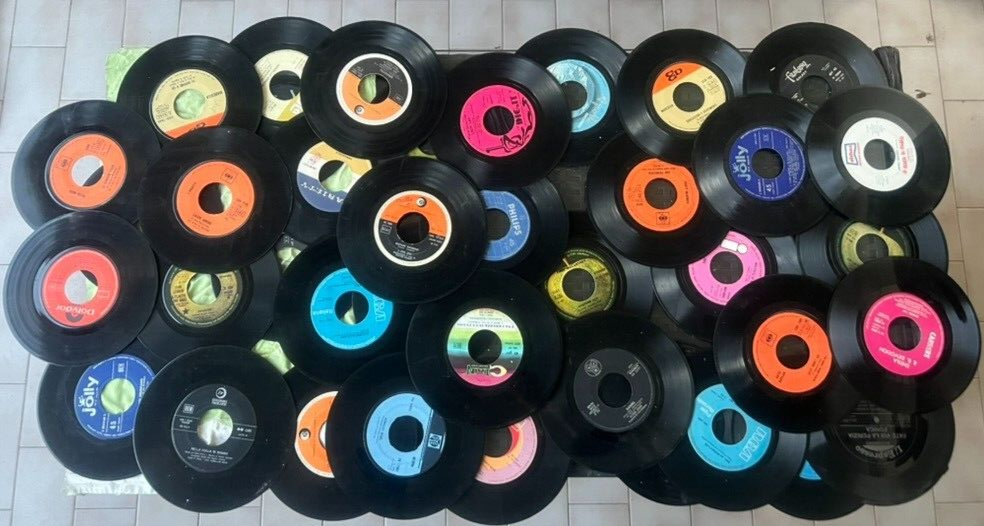 Disques 45 Tours En Album Velours Vert 33 à Collectionner Neuf Come Photo
