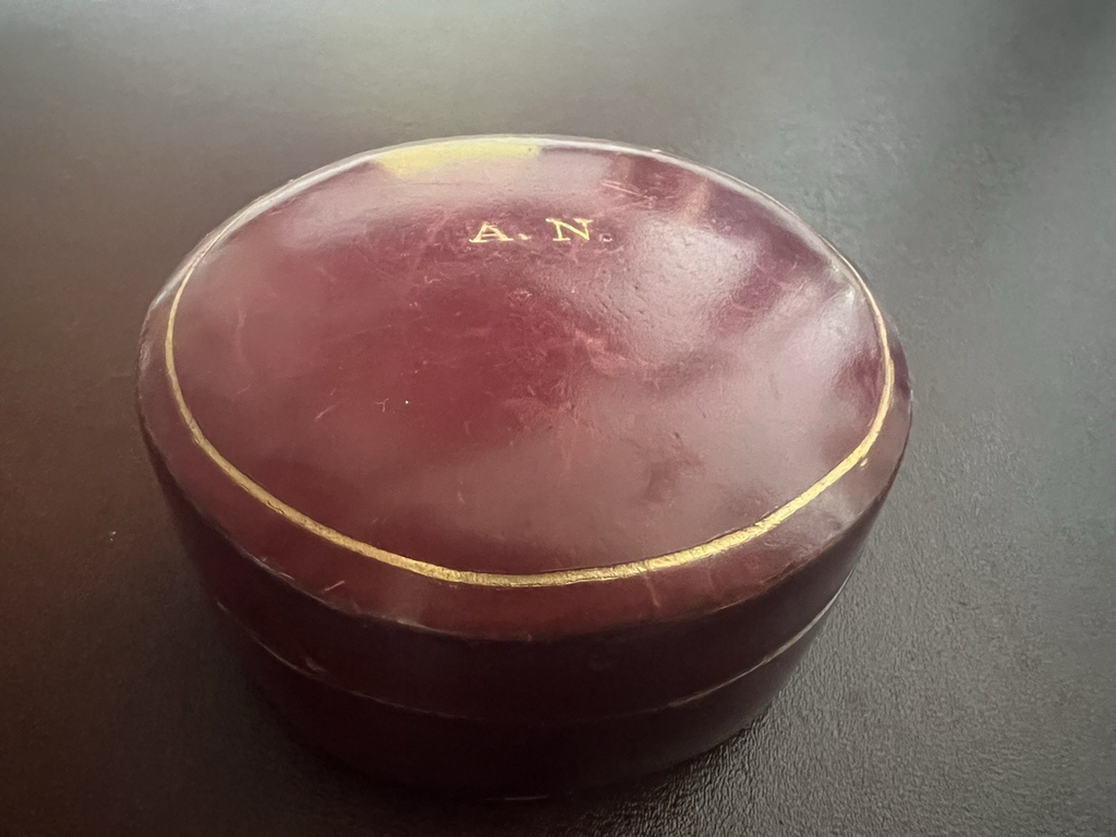 🔴 Scatola box gioiello orologio tasca pelle incisioni A N dorate Ø 6,2 vintage