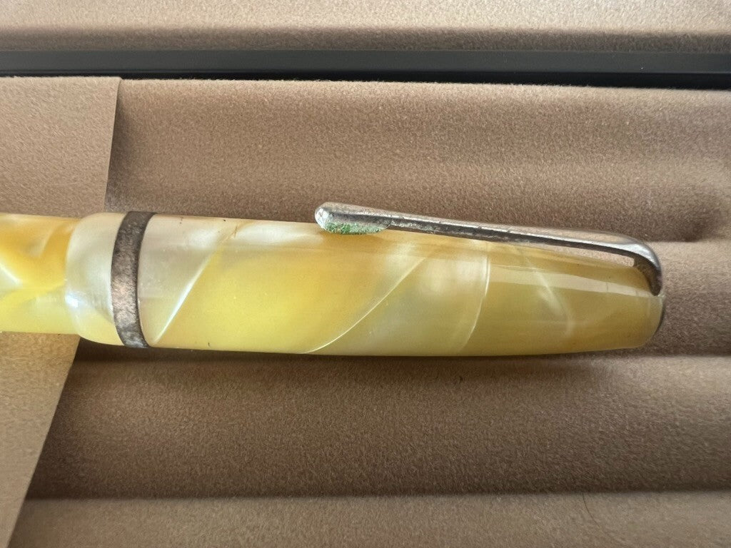 Montegrappa Füllfederhalter aus Zelluloid mit Perlmutt-Effekt, Vintage 