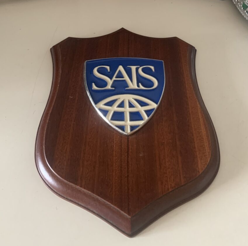 🔴 Wappen SAIS Holzschild JOHNS OPKINS INTERNATIONAL STUDIES Emaille-Anwendung 