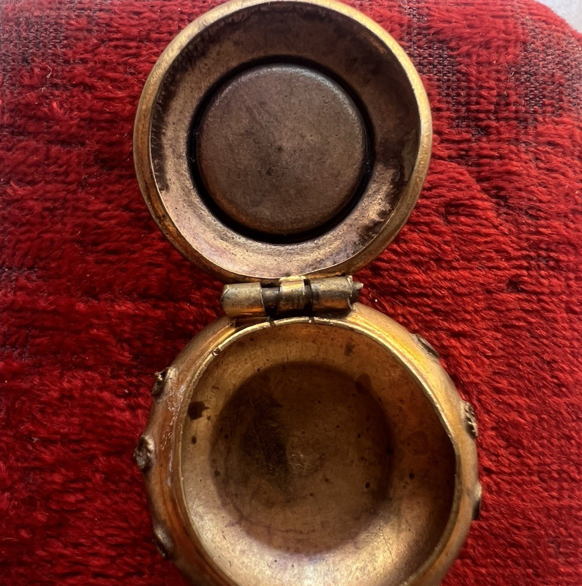 Pendentif LUIGI MOGLIA Porte- Pilules Or Basse Mosaïque 1823-1878 Vintage
