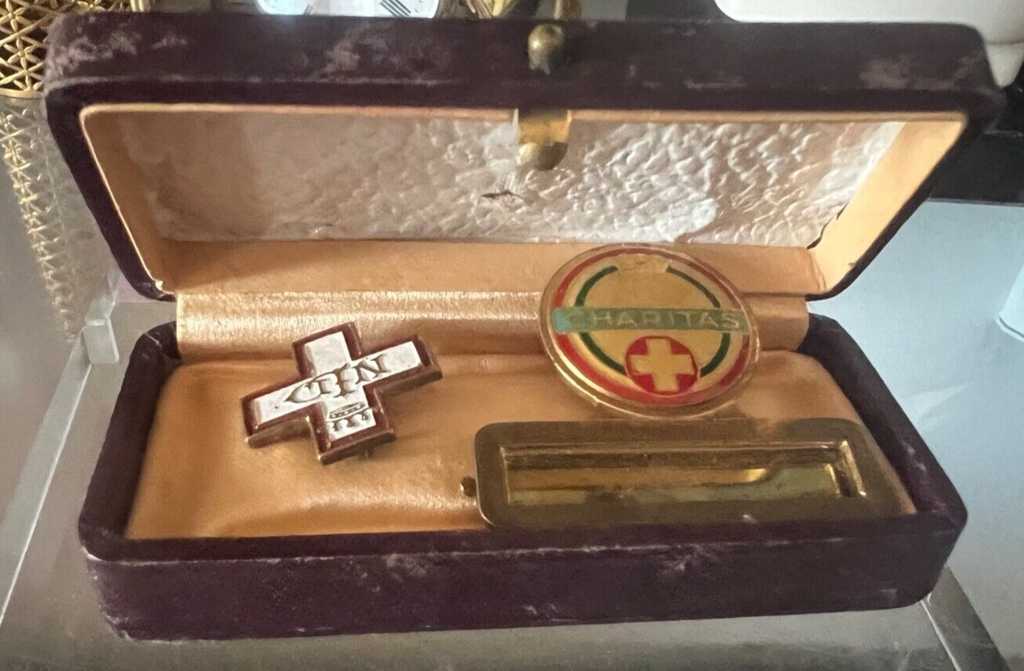 🔴 NLD Medaglie CROCE ROSSA CARITAS per giacca camicia smalti segna nome VINTAGE