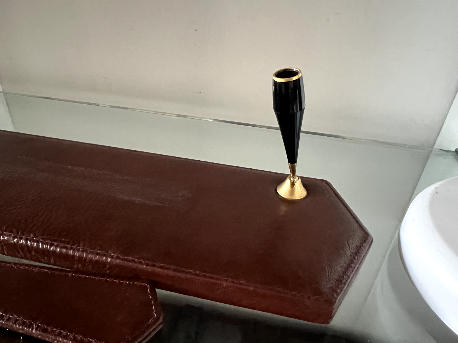 Stifthalterbasis Füllfederhalter Kugelschreiber Leder Schreibtischstift Vintage 
