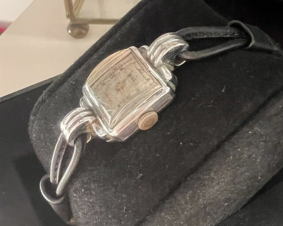 🔴 VENUS HAND-WINDING watch for women, miniature case, vintage leather bracelet 