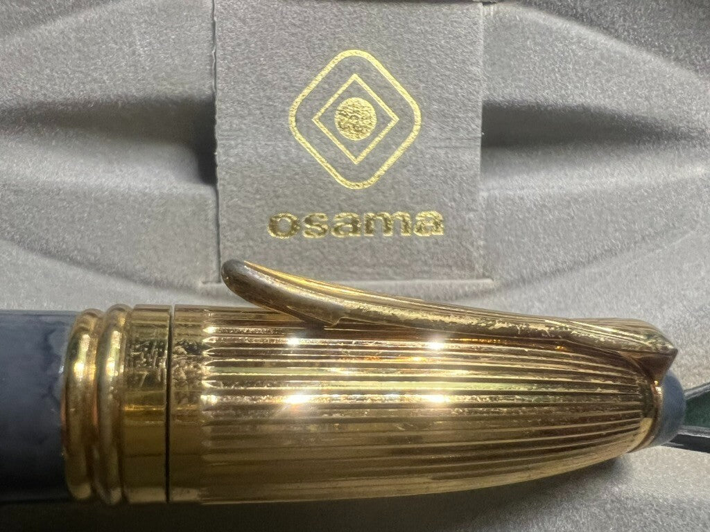 🔴 OSAMA Mini-Kugelschreiber für den Kalender, grau-goldener Lack, schreibt im Vintage-Stil 