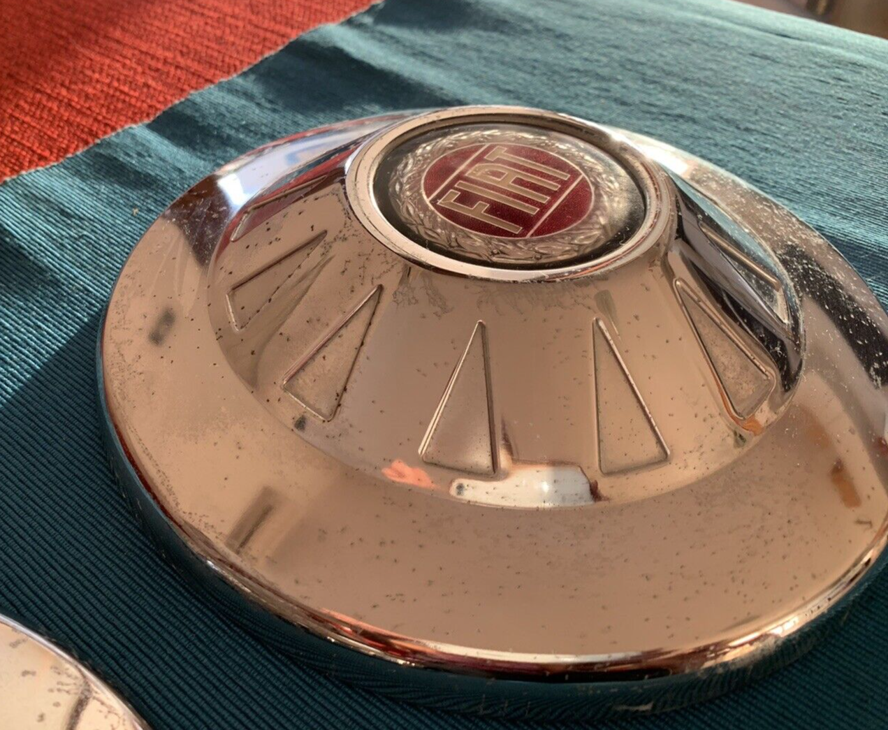 Fiat 124 Sport 2 Boulons Enjoliveurs, Enjoliveurs, Original D’Époque Diam. 21