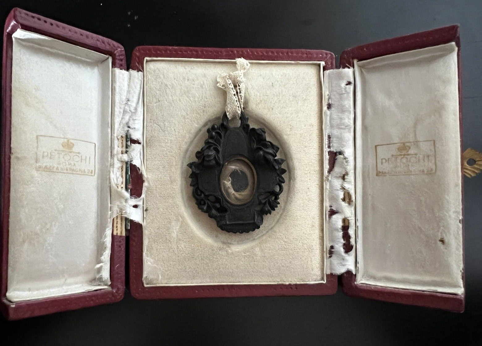 Pendentif Porte- Relique Bois Sculpté Main Médaillon Central Antique 800 