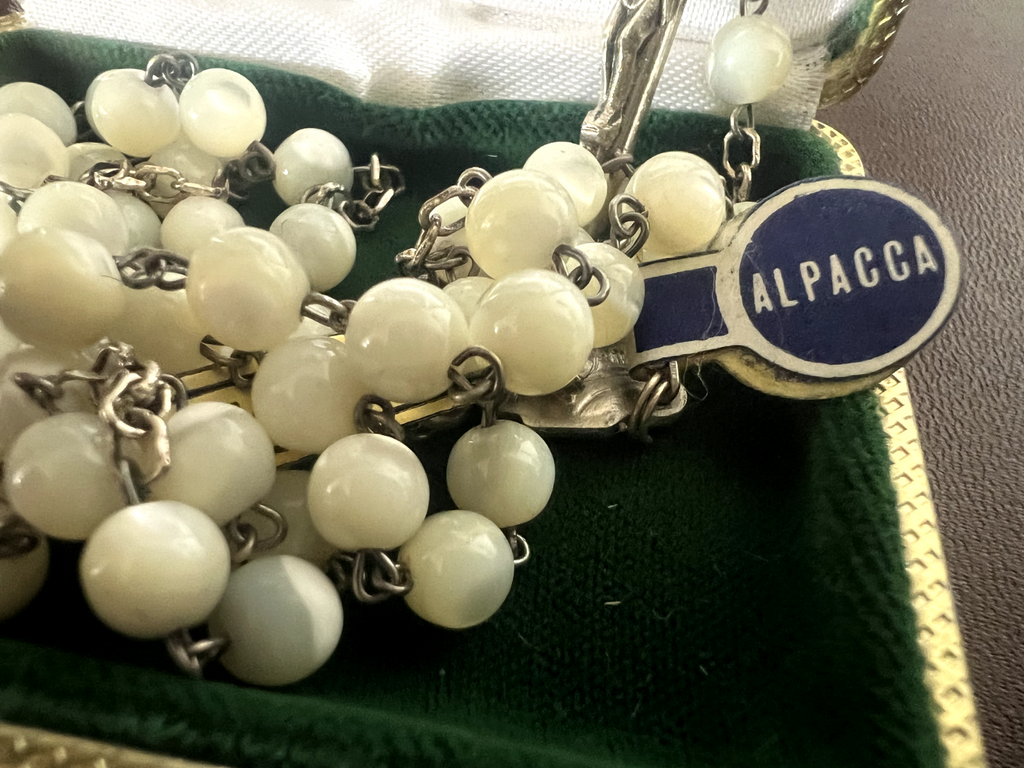 Collier Chapelet Madonna de Pompéi Maillechort Avec Trousse Effet Nacre