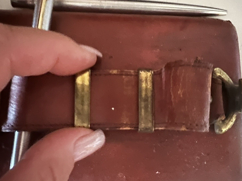 🔴 ETIENNE AIGNER Vintage-Stifthalter aus Leder zur Wandmontage 