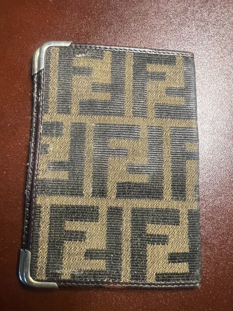 🔴 FENDI porta documenti uomo tessuto Zucca interno pelle angoli metallo vintage