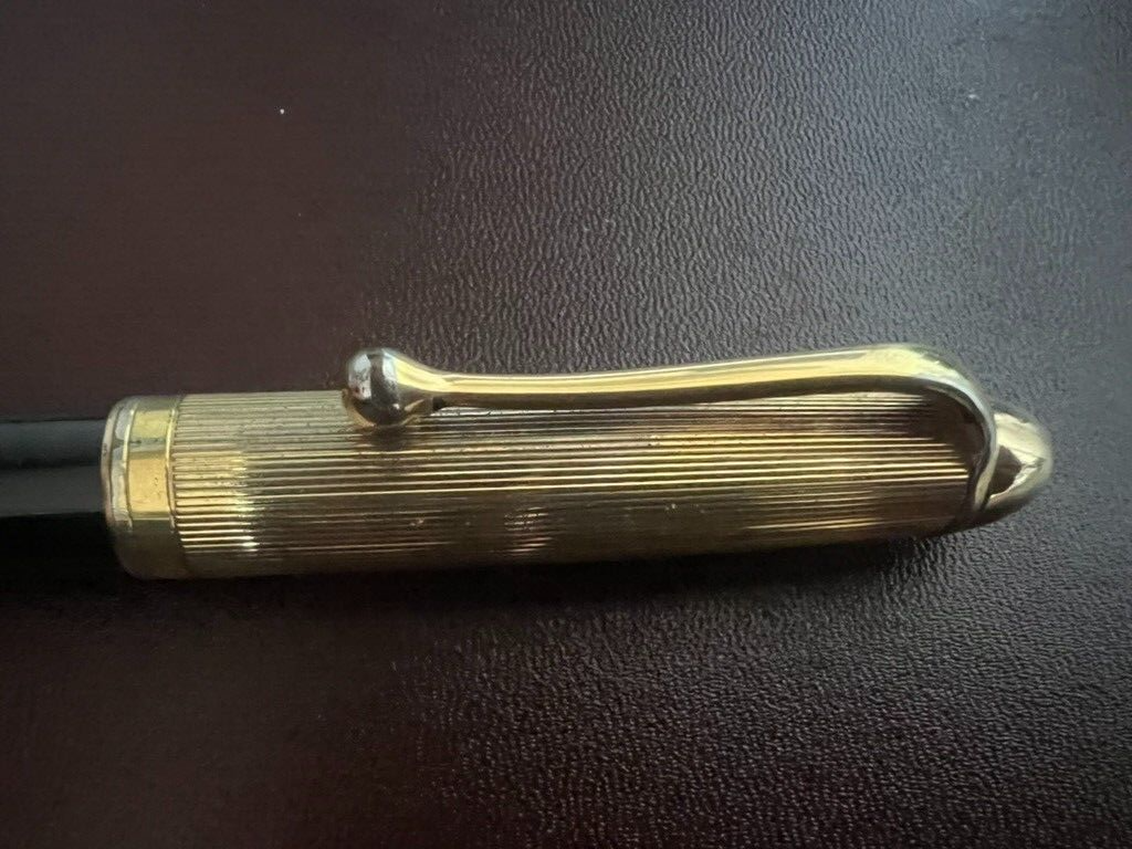 Aurora Stylo-Plume Sphère 88 Résine Avec Capuche Laminé Or Signes Du Temps 