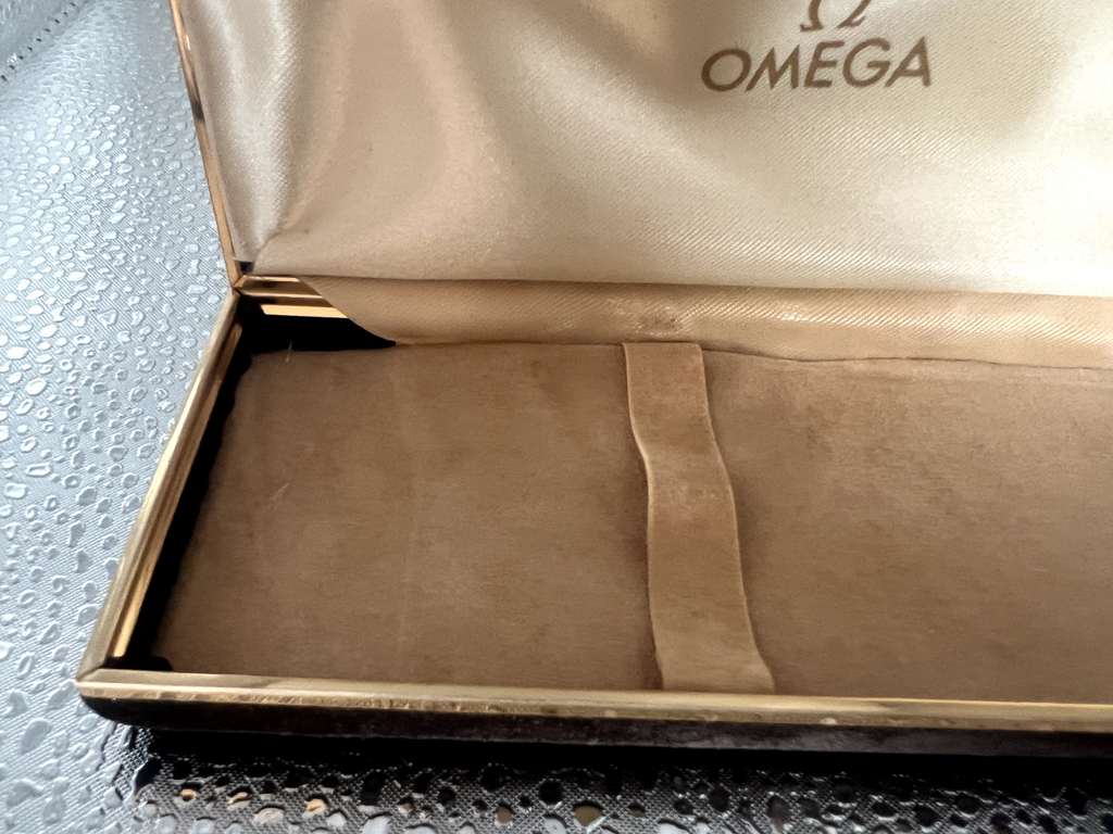 OMEGA Boîtier Boîte Montre Poignet Trousse Coffret Velours Vintage 