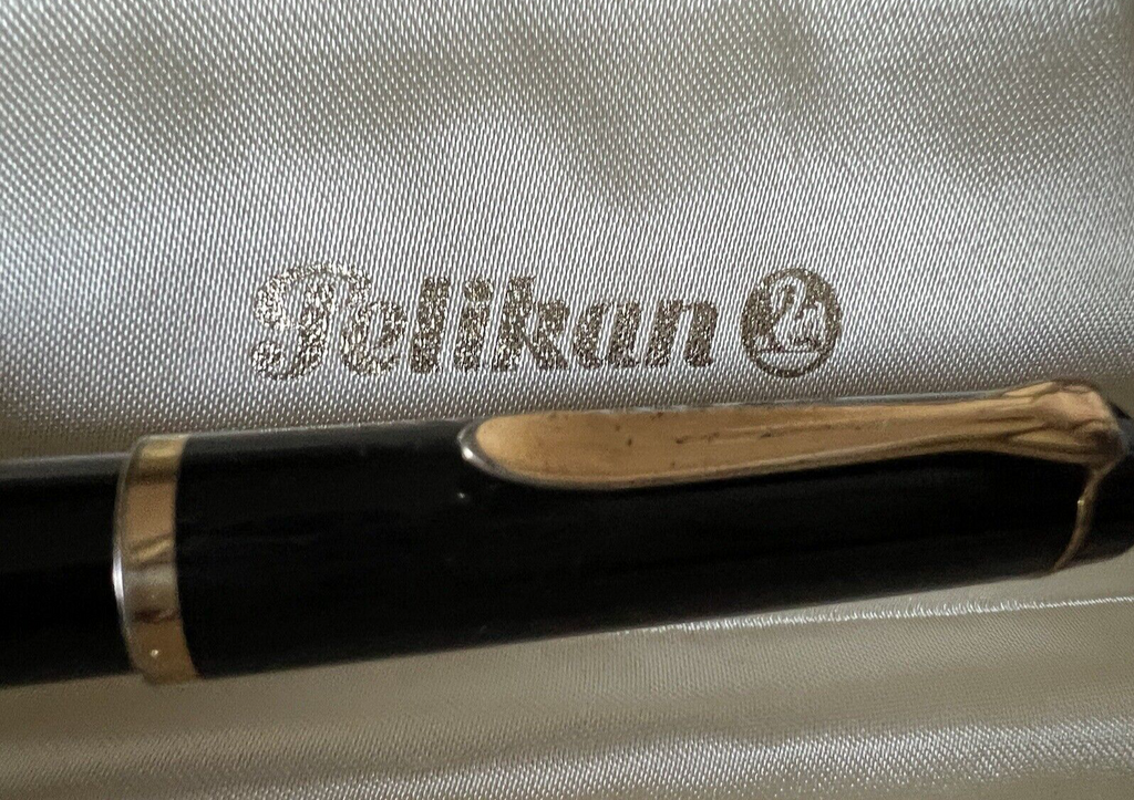 Pelikan M250 Stylo-Plume Stylo à Plume Noire Piston Encre Écrit Antique Boîte