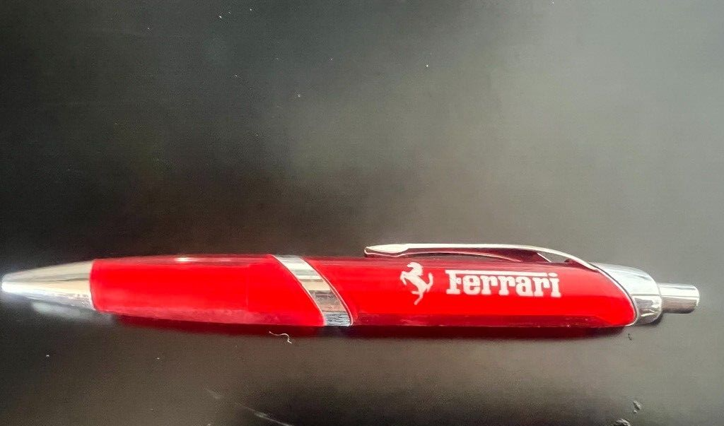 🔴 FERRARI roter Kugelschreiber – Sammlung berühmter italienischer Autos 