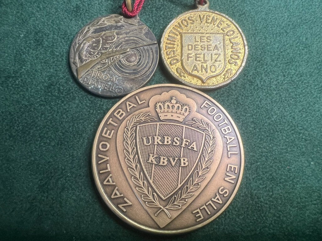 🔴 Medaglie SPORTIVE al merito metallo con nastri vintage LOTTO n.20