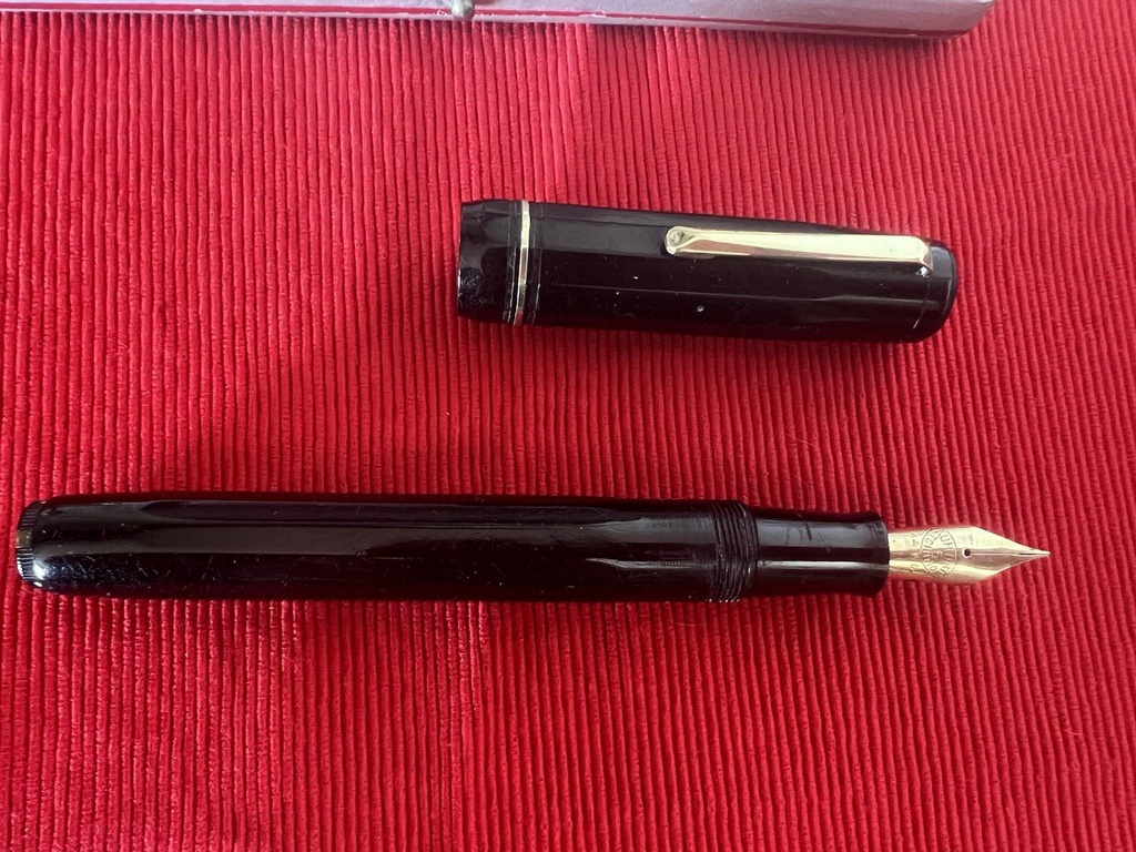 AURORA Fountain Pen Novum Original Nib 14K Gold Writes Vintage '33