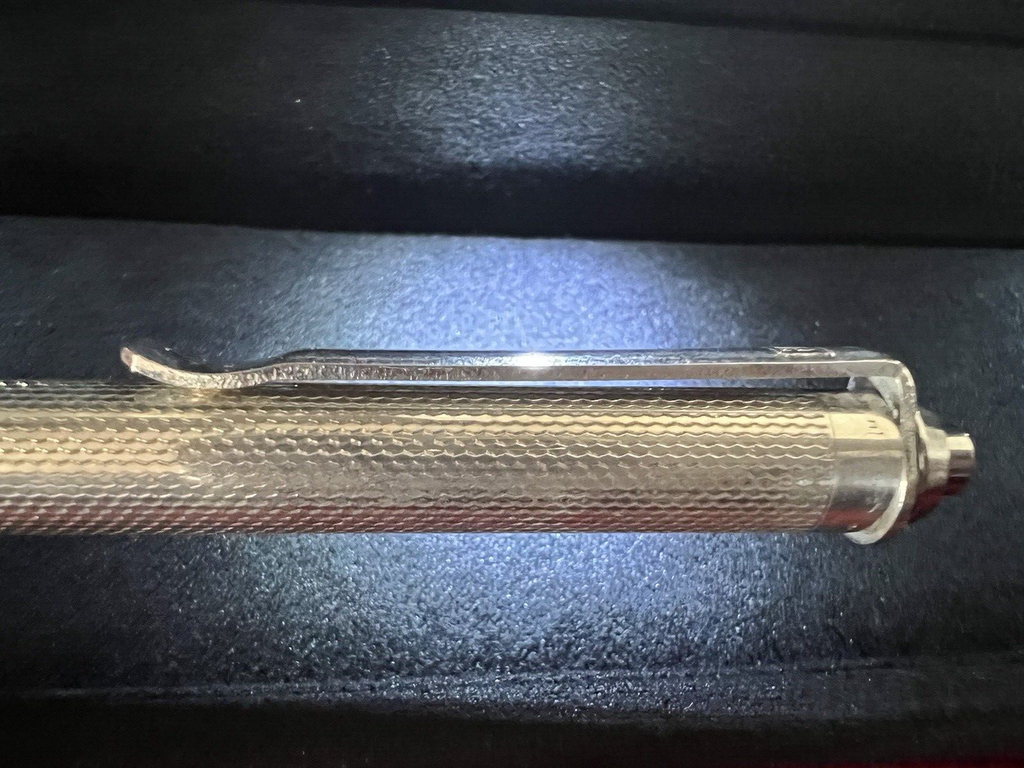 🔴 Penna sfera ARGENTO MASSICCIO 925 onde bassorilievo guillocchè scatto 25