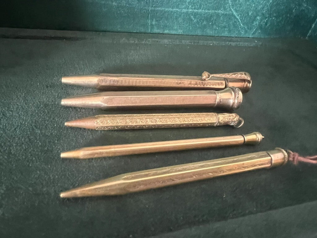Druckbleistifte, vergoldet, mit gemeißelten Teilen, restauriert, Vintage, 5 Stück 