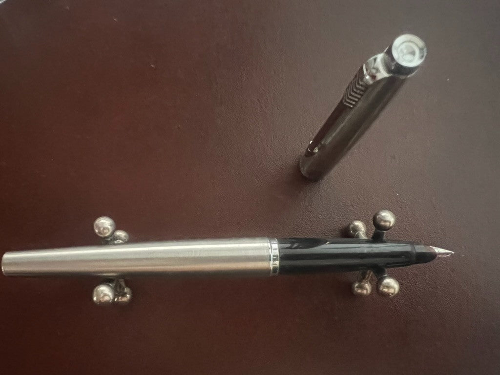 🔴 PARKER 45 penna stilografica cromata a cartuccia pennino M scrive vintage