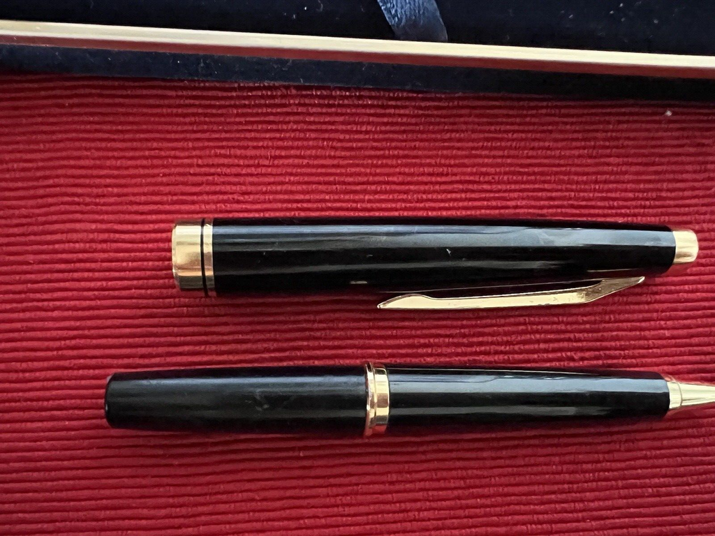 Uni-Ball Stylo-Plume Sphère Dx Mini Noire Brillant Avec Profils Doré Vintage