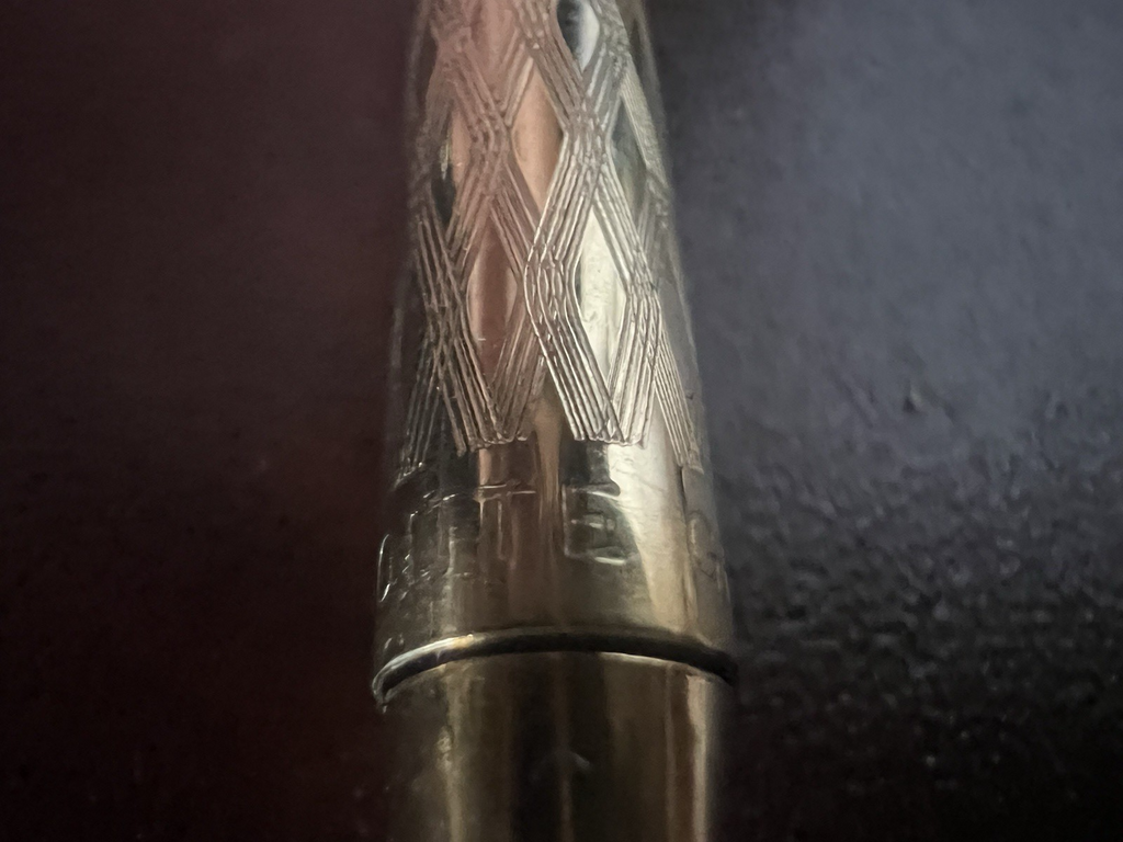 MONTEGRAPPA Crayon Guilloché Losanges Plaqué Or Avec Nœud Porte-Mine Vintage