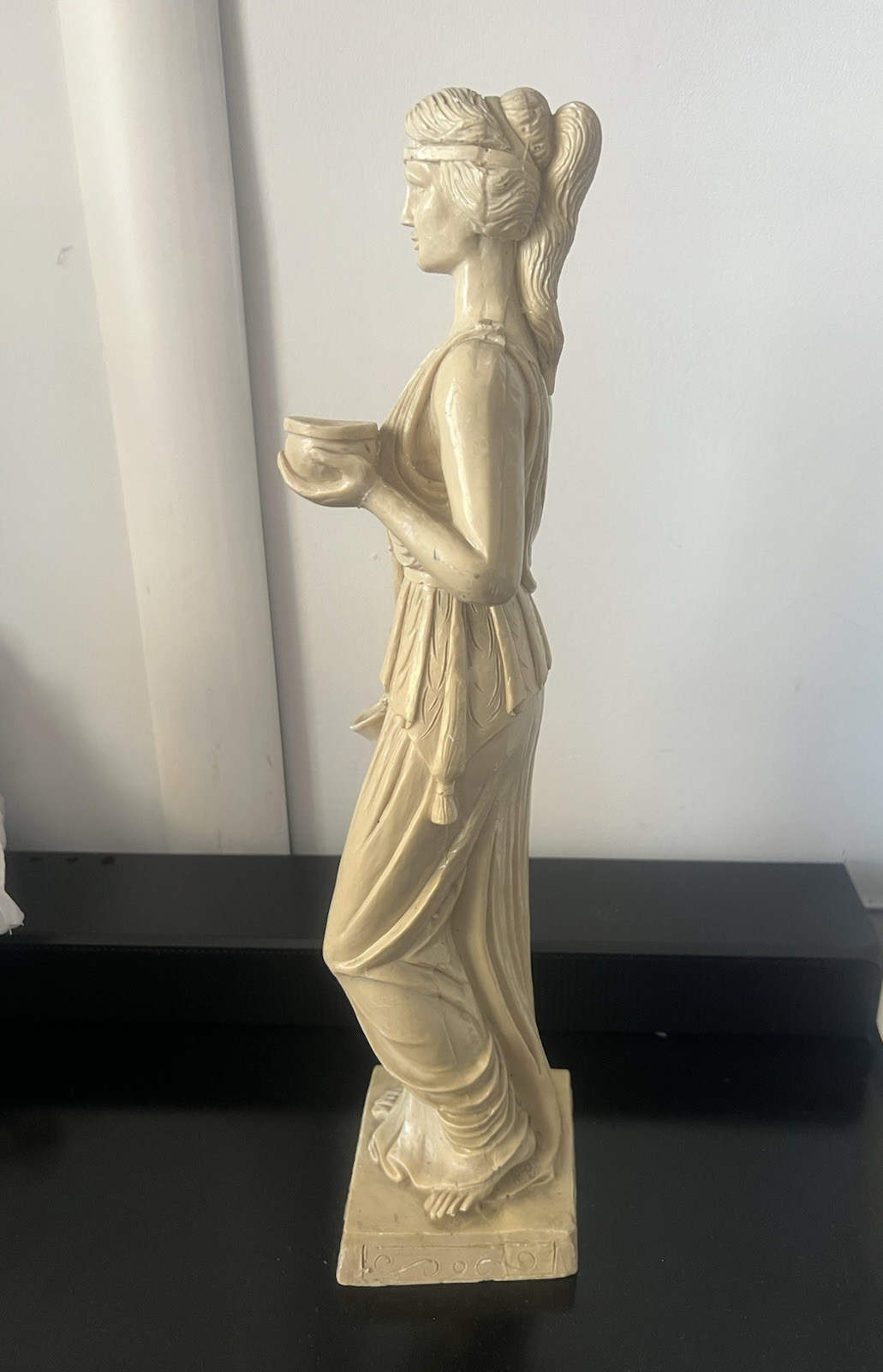 🔴 Statue der Göttin Ebe, Marmorstaub, RB, gearbeitete Draperien, Höhe 40 cm, Italien, Vintage