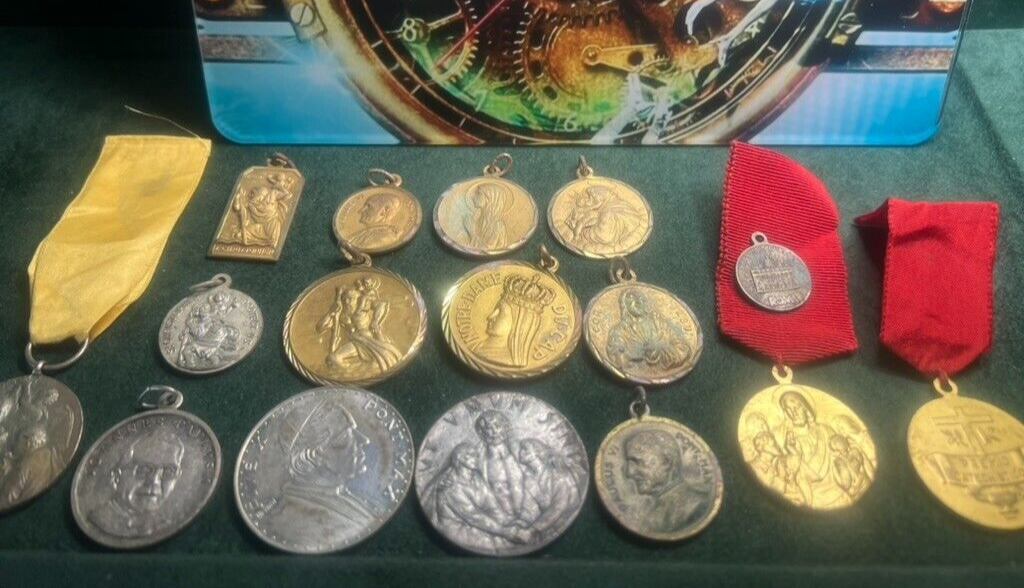 🔴 Medaglie SACRE pellegrinaggi al merito metallo nastri vintage LOTTO n.19