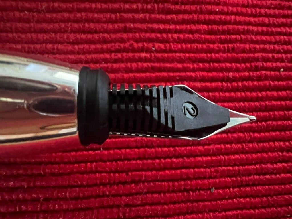 🔴 BALENCIAGA penna stilografica lacca nera a cartuccia Iridium Point garanzia