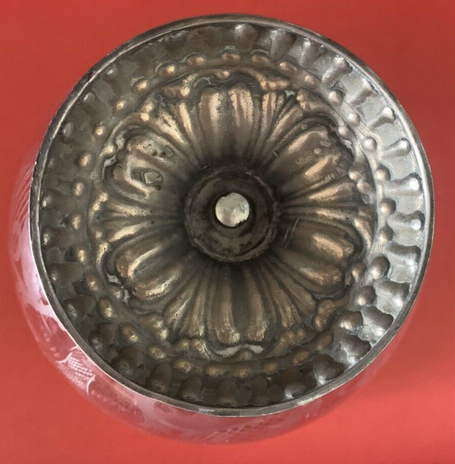 🔴 Bonboniere aus 800er Silber, handgraviertes Glas, ziseliert, Höhe 9,6 cm, Durchmesser 13 cm 