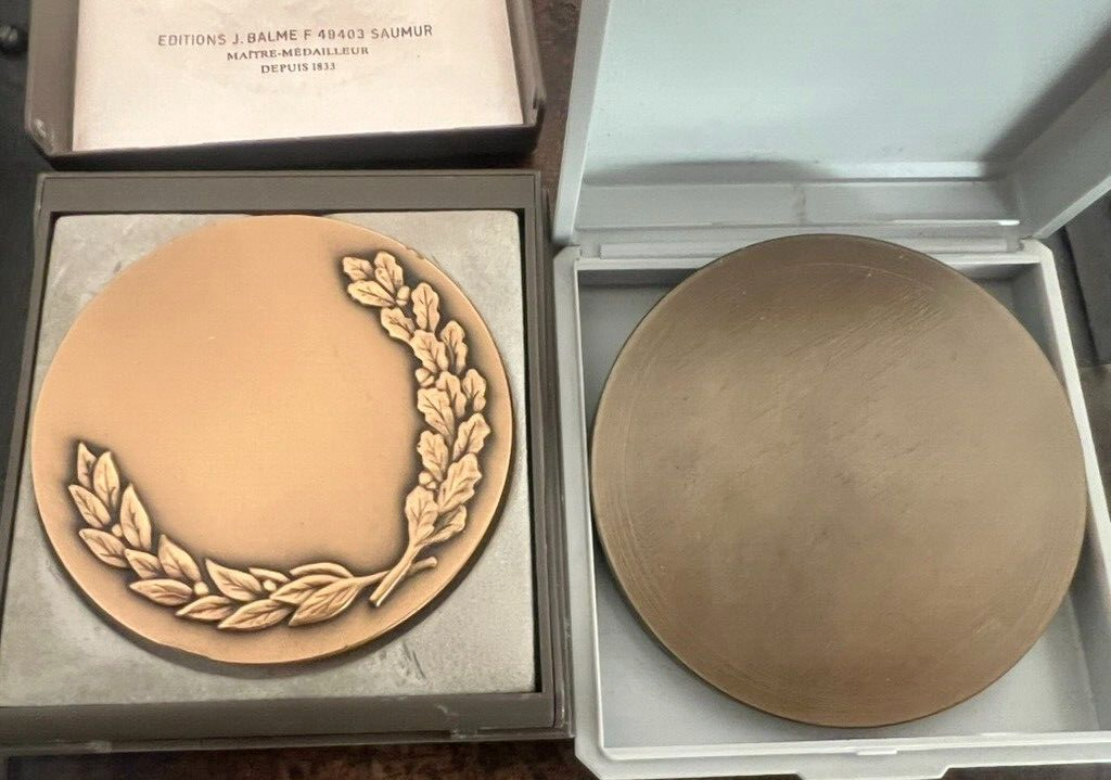 Medals Police International And Cardboard Marble IN Cases Stock 2