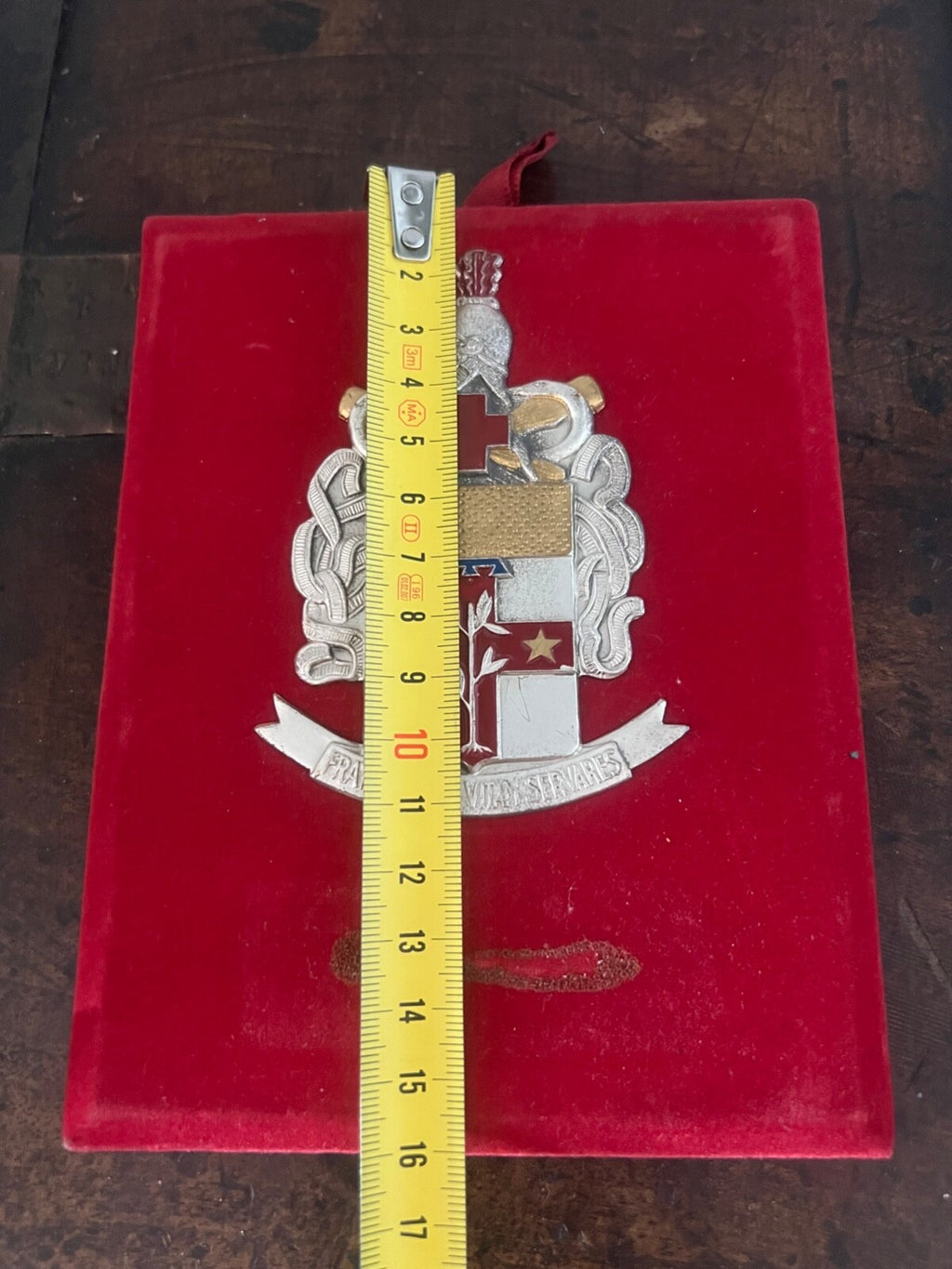 🔴 Crest militare CROCE ROSSA ESERCITO ITALIANO in metallo smalti floccato rosso