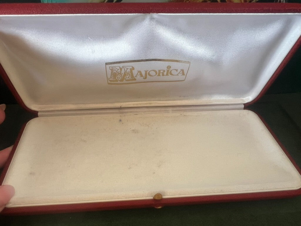 🔴 MAIORCA Perlenkettenbox, rote Metall-Innenausstattung mit beflocktem Innenfutter, Garantie 