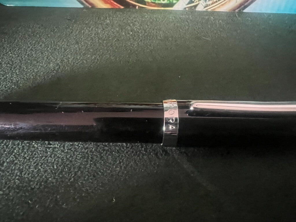 🔴 AURORA penna stilografica Style nera brillante pennino F a cartuccia