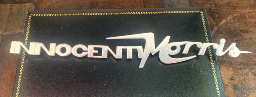 Armes Innocenti Voiture Morris Écrit Emblème Orrnement Logo Fer F 