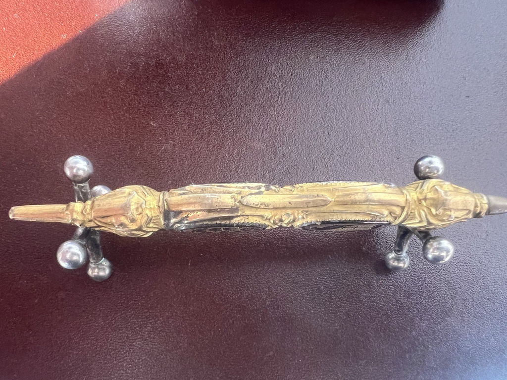 🔴 Penna sfera metallo dorato bassorilievi miniature smaltate antica RARA 1800