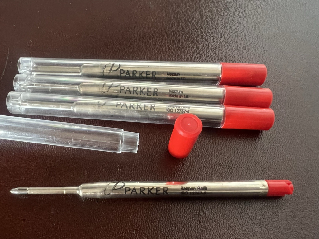 Parker Recharge Stylo-Plume Standard Rouge M 4 Pièces Ballpen Recharge