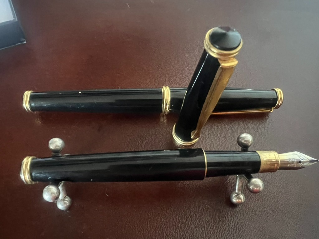 🔴 Penna stilografica e sfera nere profili dorati pennino F scrivono vintage