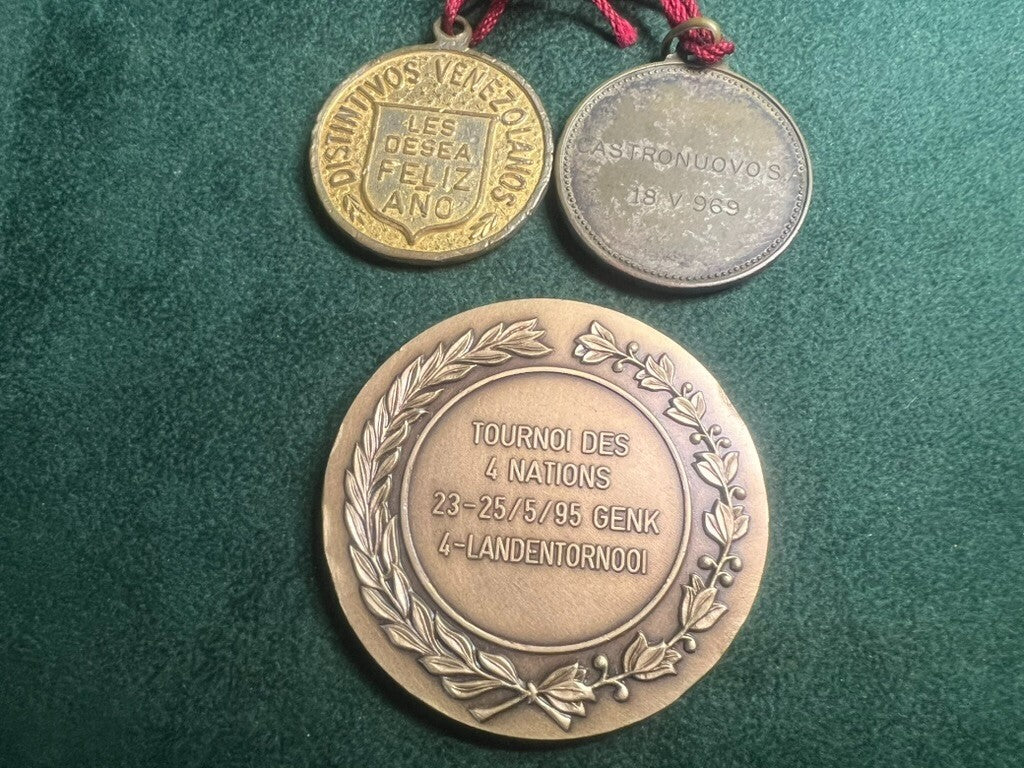 🔴 Medaglie SPORTIVE al merito metallo con nastri vintage LOTTO n.20