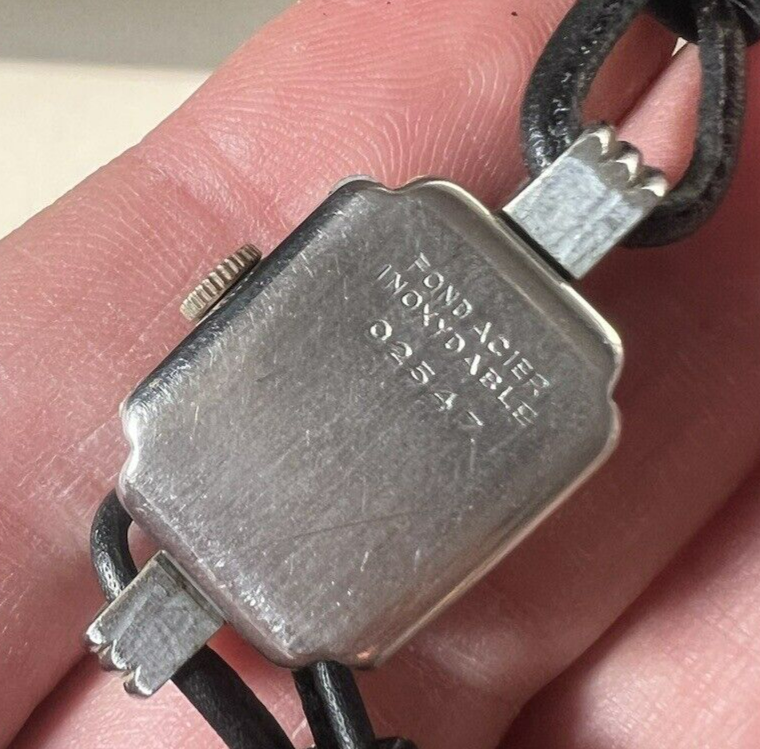 🔴 VENUS HAND-WINDING watch for women, miniature case, vintage leather bracelet 