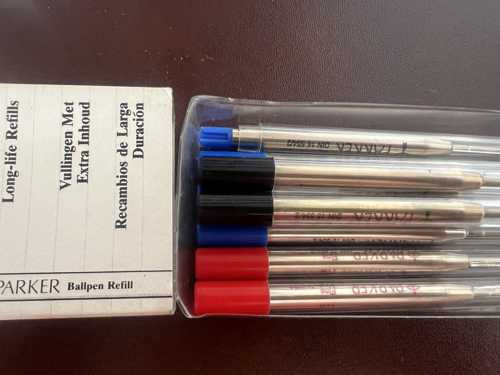 Parker Recharge Stylo-Plume Standard Bleu Rouge Noir Recharge 8 Pièces