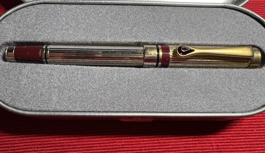 Stylo-Plume Stylo à Plume Dorée Avec Pierre Rouge Iridium Point 4 Vintage