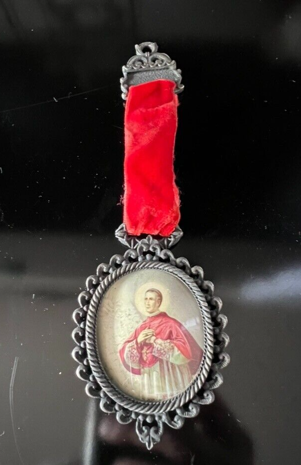 Santino Avec Cadre en Dentelle Bronze Et Ruban de Velours Rouge Vintage 1930