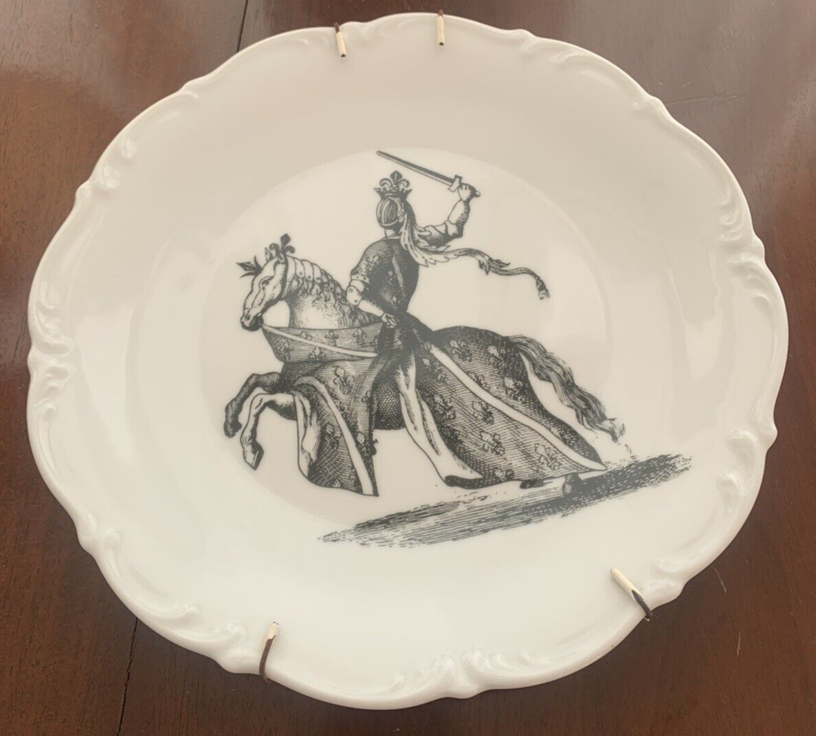 🔴 TIRSCHENREUTH piatto porcellana Germany a parete CAVALIERE 1 vintage 25 cm