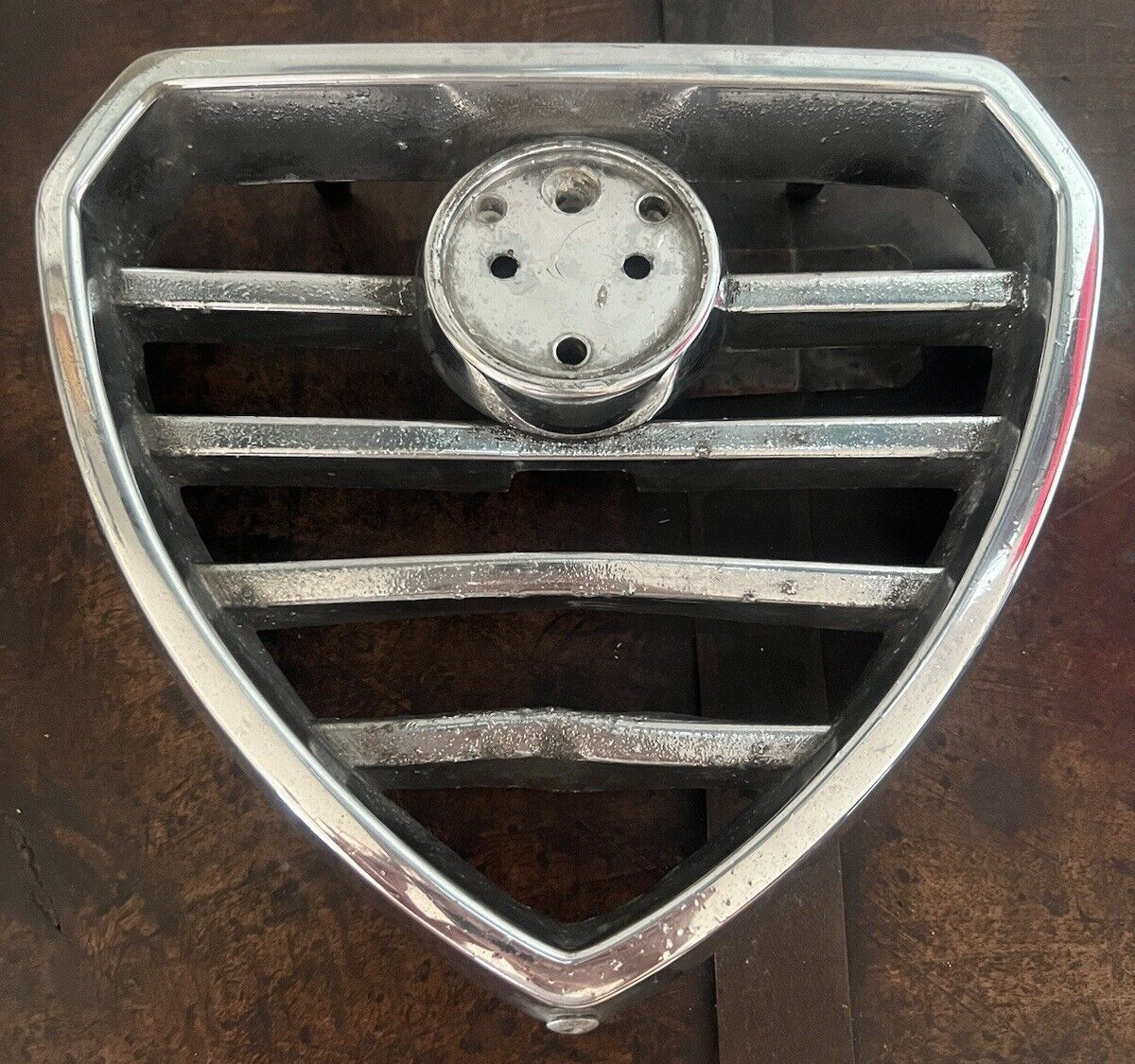 Alfa Romeo Giulietta Grill Car Panel Shield Chrome Original