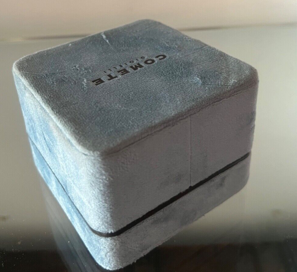 🔴 COMETE Uhrenbox, 10x10 cm, Höhe 7 cm 