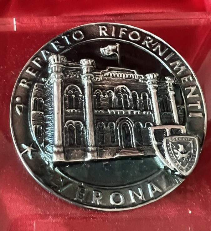 🔴 Militärmedaille des 4. Verona Supplys Department, Plexiglasrelief und Schachtel, Vintage 