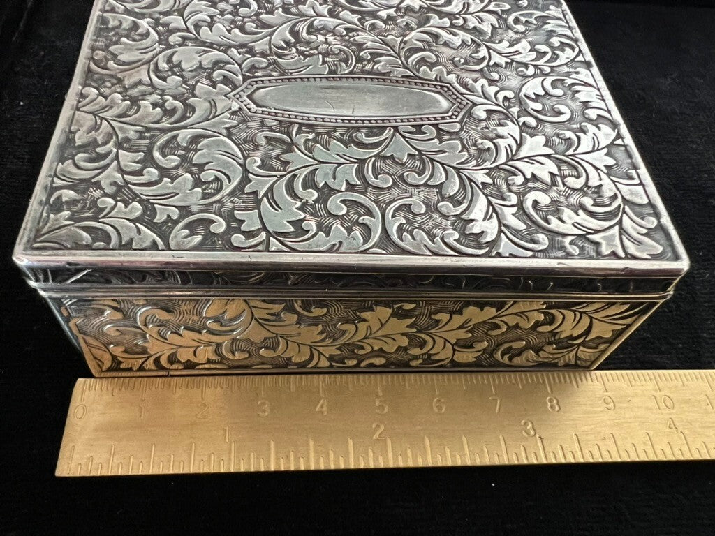 Porte- Tabac Cigarettes Ciselé Interne Concave D'Origine Liberty 1900