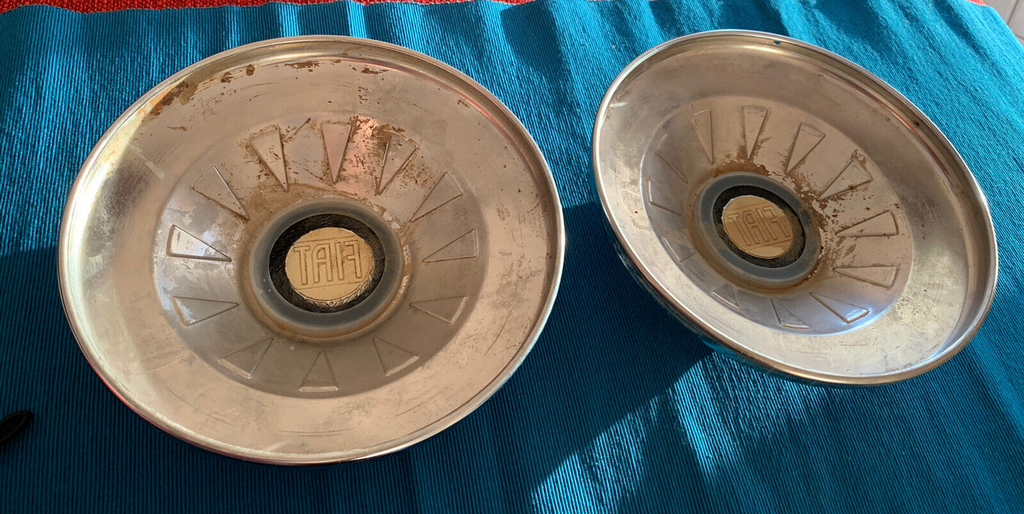 Fiat 124 Sport 2 Boulons Enjoliveurs, Enjoliveurs, Original D’Époque Diam. 21