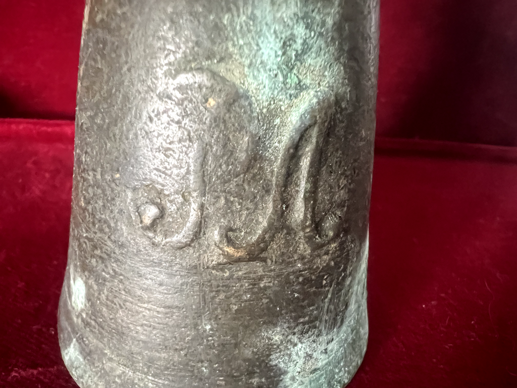 🔴 CAMPANELLO campanella campana metallo bronzo a mano da altare h 9 cm vintage