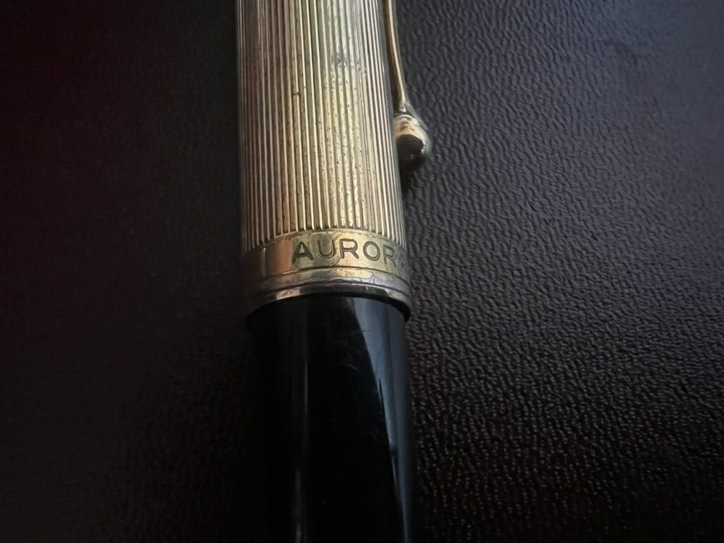 Aurora Stylo-Plume Sphère 88 Résine Avec Capuche Laminé Or Signes Du Temps 